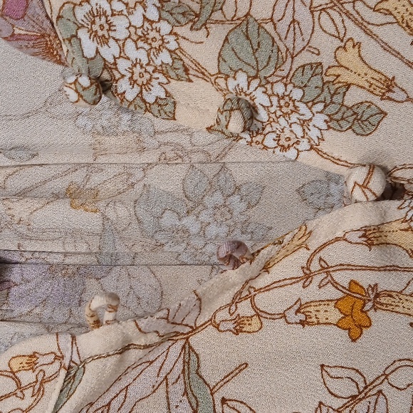 ana gorgeous dress - Picture 13 of 13